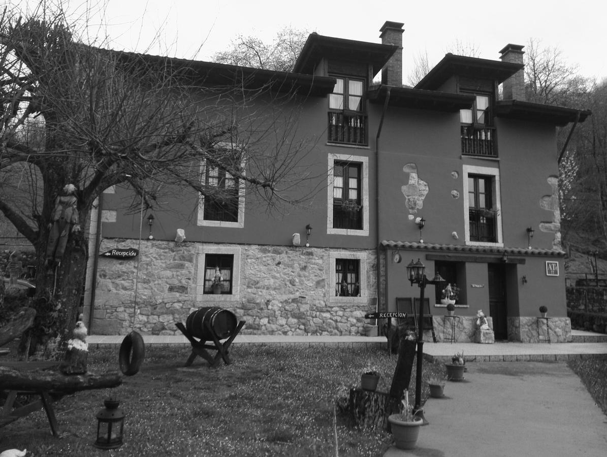 Apartamentos El Rincon Encantado Llano-Con エクステリア 写真